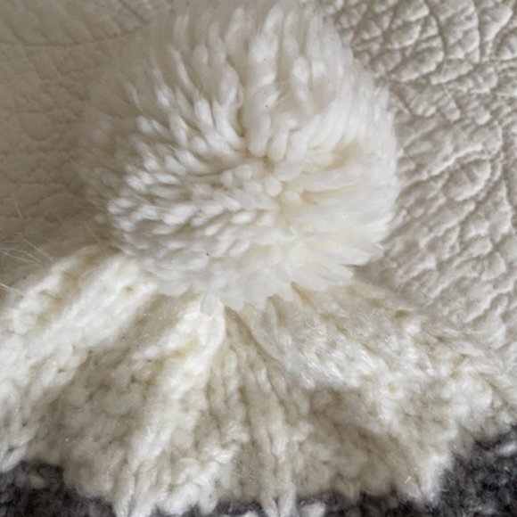 Gap Knit Hat - Gray/Blk/Wht + Pom - Picture 4 of 7